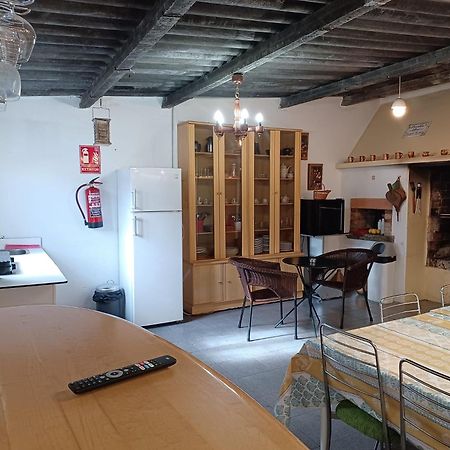 Acogedora Casa De Campo Neda Eksteriør billede