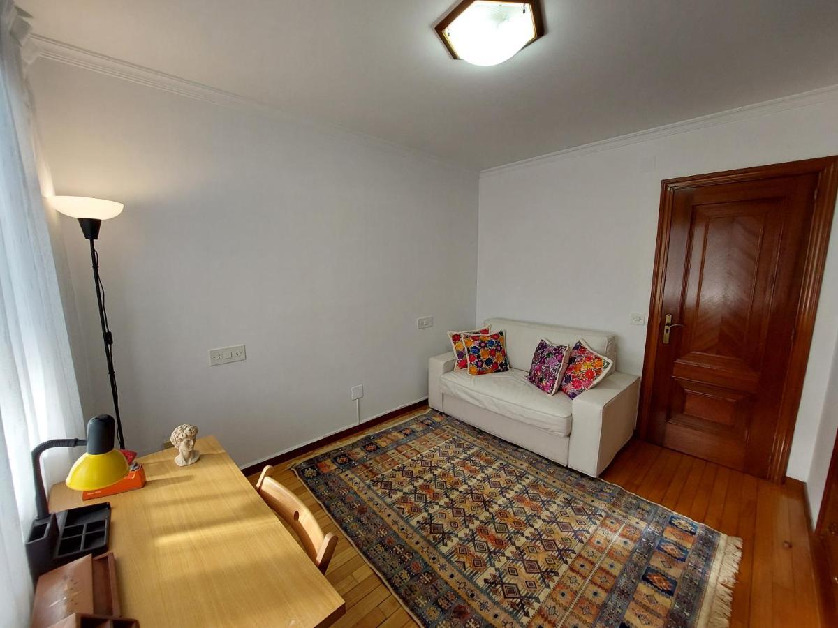 Acogedora Casa De Campo Neda Eksteriør billede
