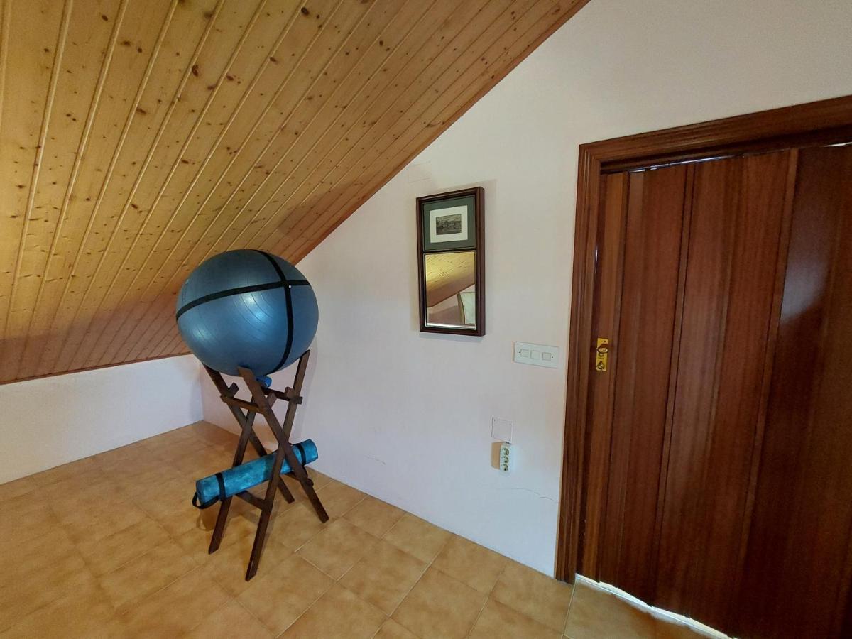 Acogedora Casa De Campo Neda Eksteriør billede