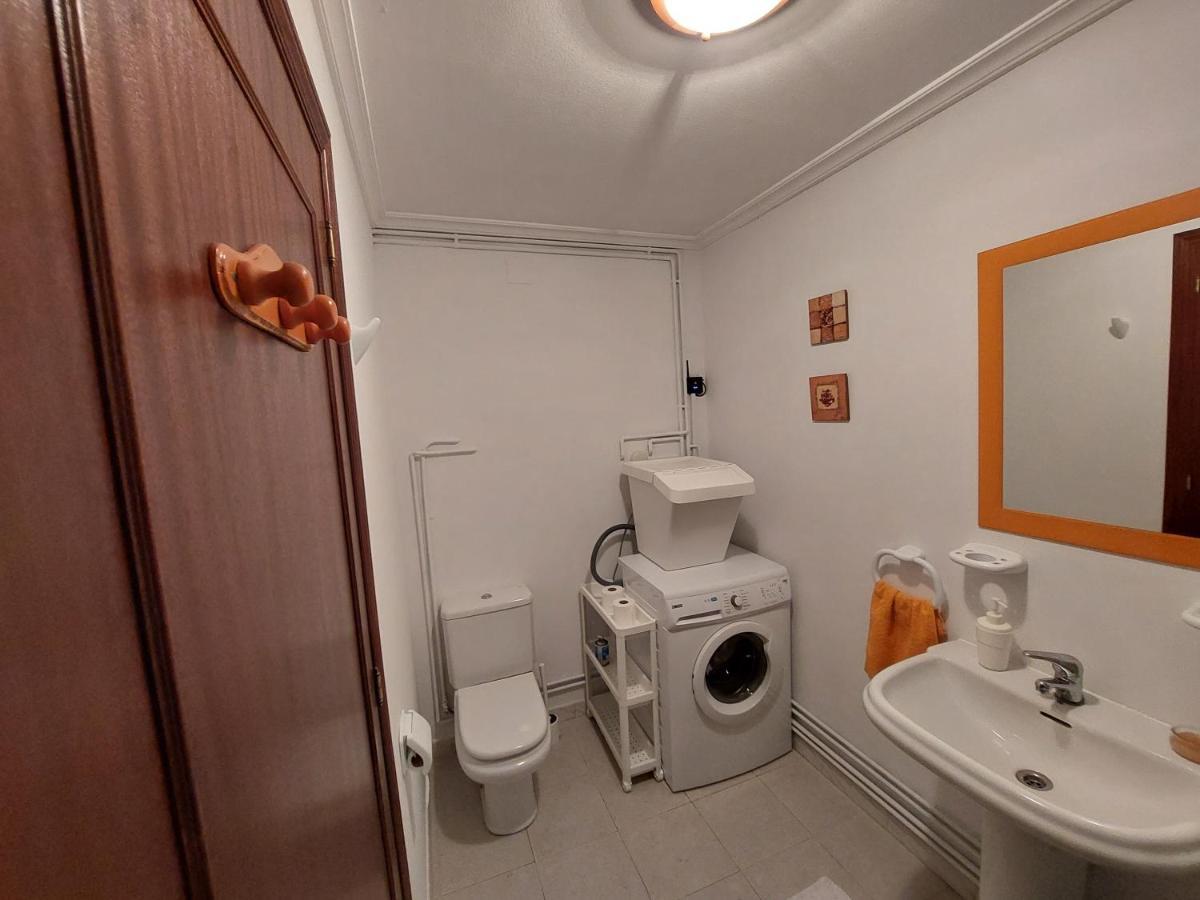 Acogedora Casa De Campo Neda Eksteriør billede