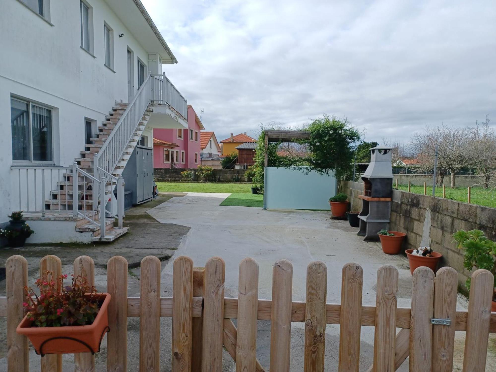Acogedora Casa De Campo Neda Eksteriør billede